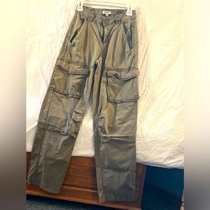 Garage cargo pants green, size 0